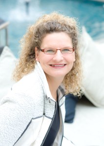 Author_Picture_Beate_Boeker_at_water